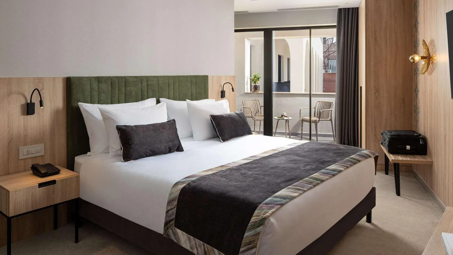 Mercure Conacul Cozieni Pasarea 4*,