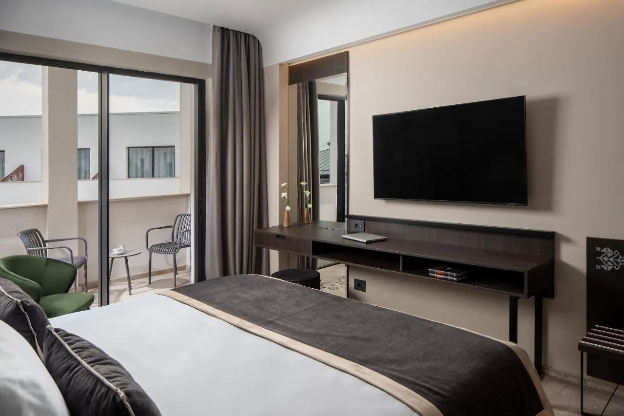 **** Hotel Mercure Conacul Cozieni Pasarea Romania