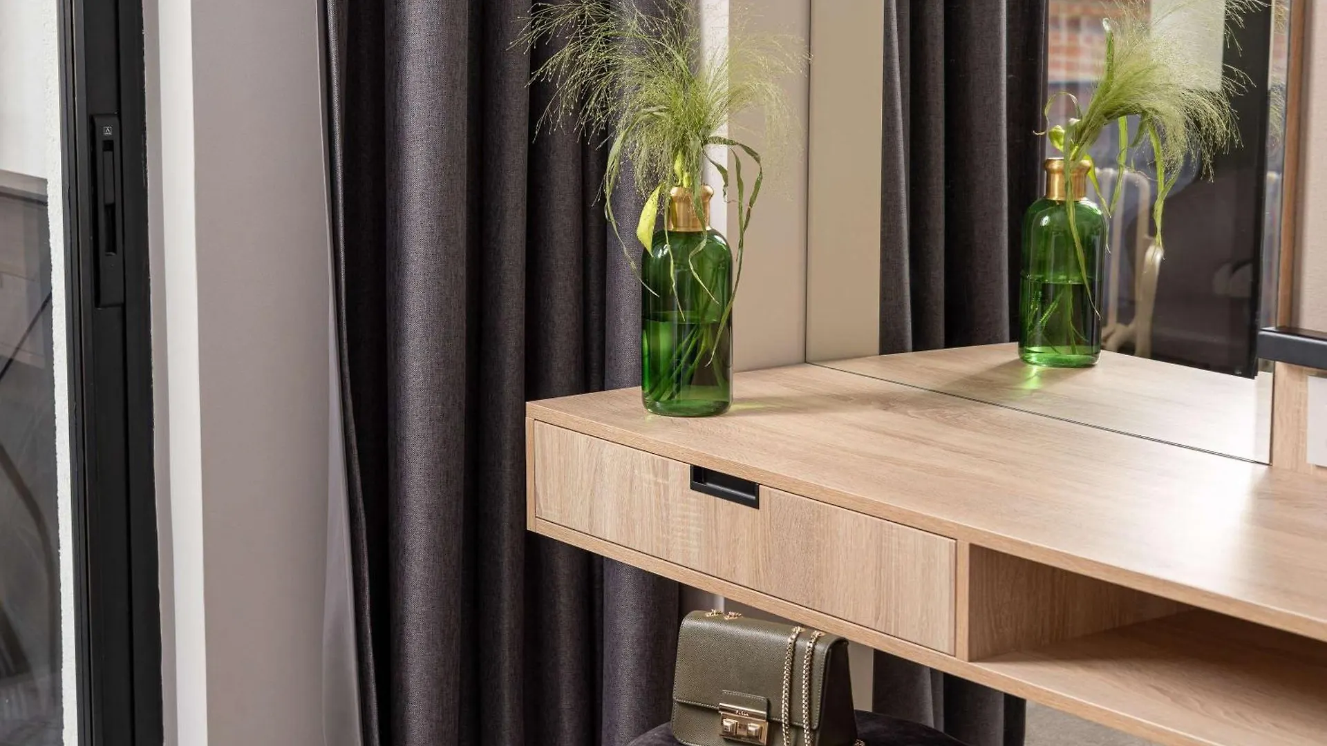 Mercure Conacul Cozieni Pasarea ホテル