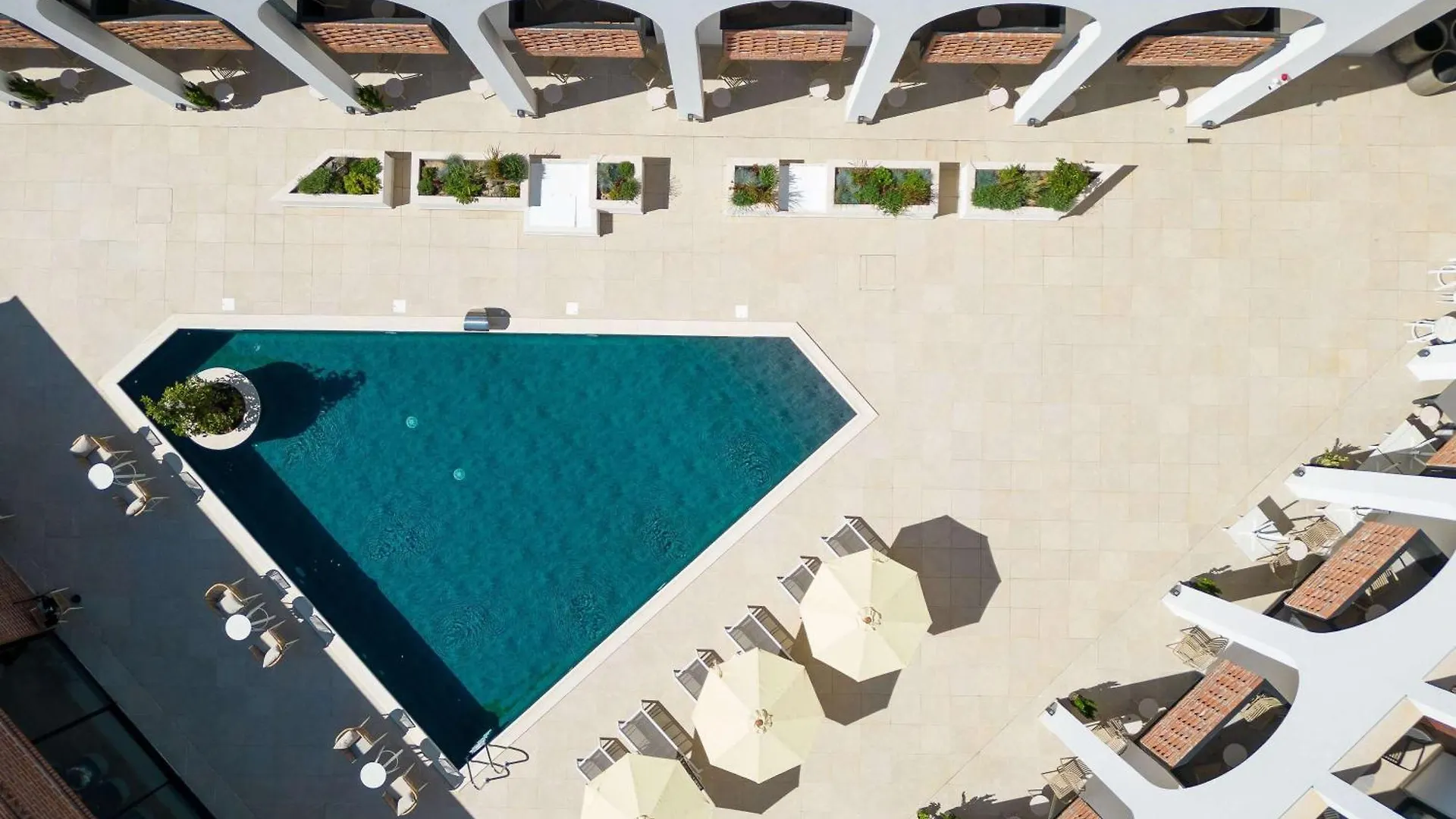 Mercure Conacul Cozieni Pasarea 4*,